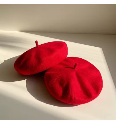 Beret rouge pour chien ou chat