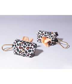 Accessoires de promenade pour chiens - Pochette sac à crottes WILD WILD WOUF French Bandit - 1